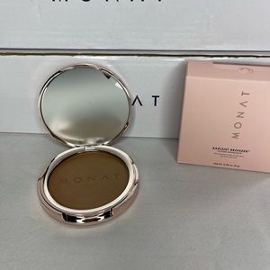 Monat Radiant Bronzer